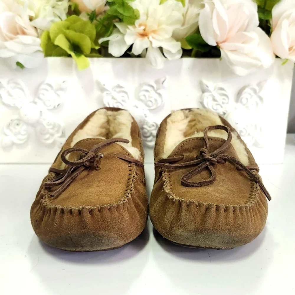 Ugg Suede Chestnut Moccasin Slippers Size 2